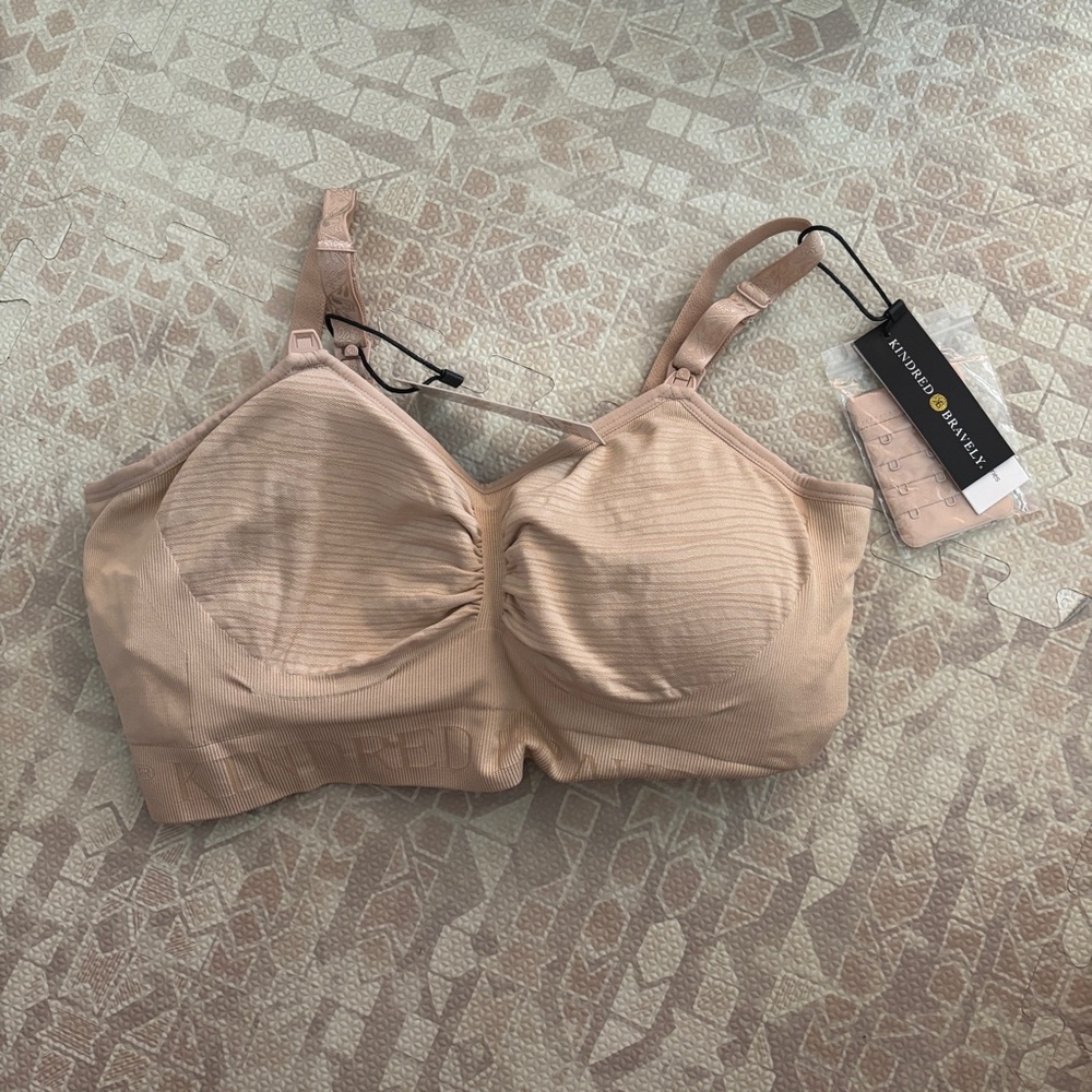 Kindred Bravely Large Nursing pumping bra NWT
